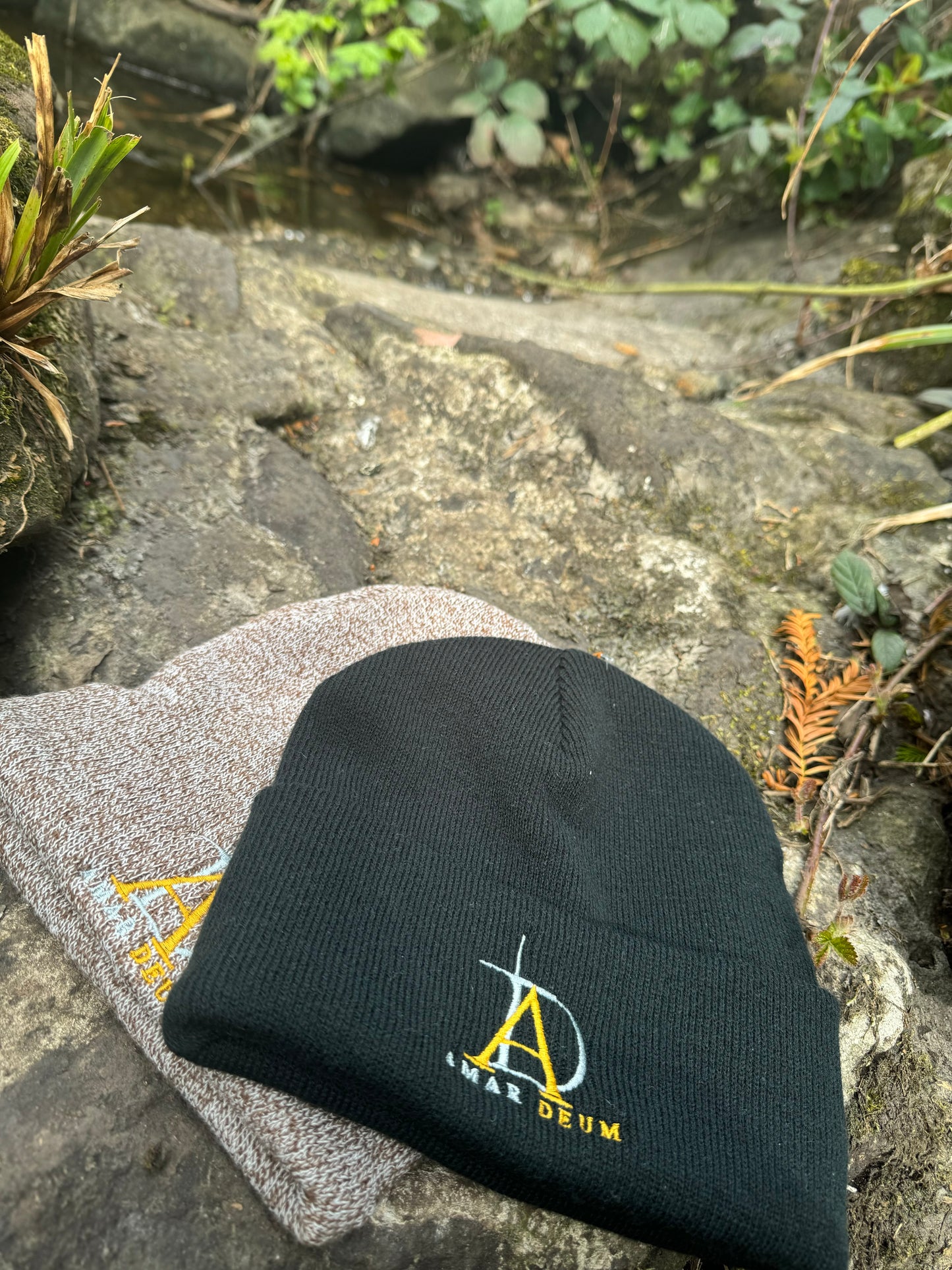 Amar Deum - Original beanies