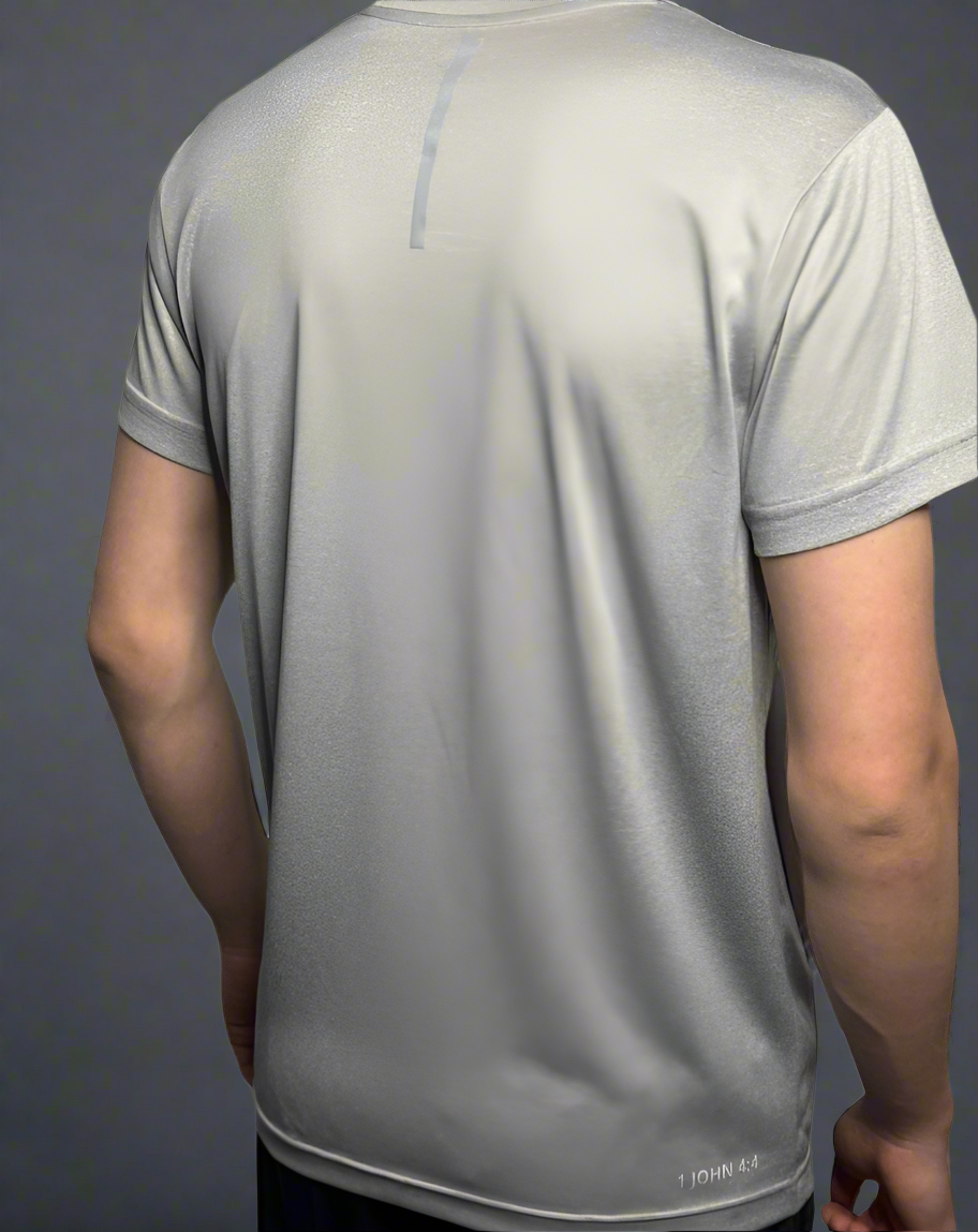 Amar Deum - Performance T-Shirt