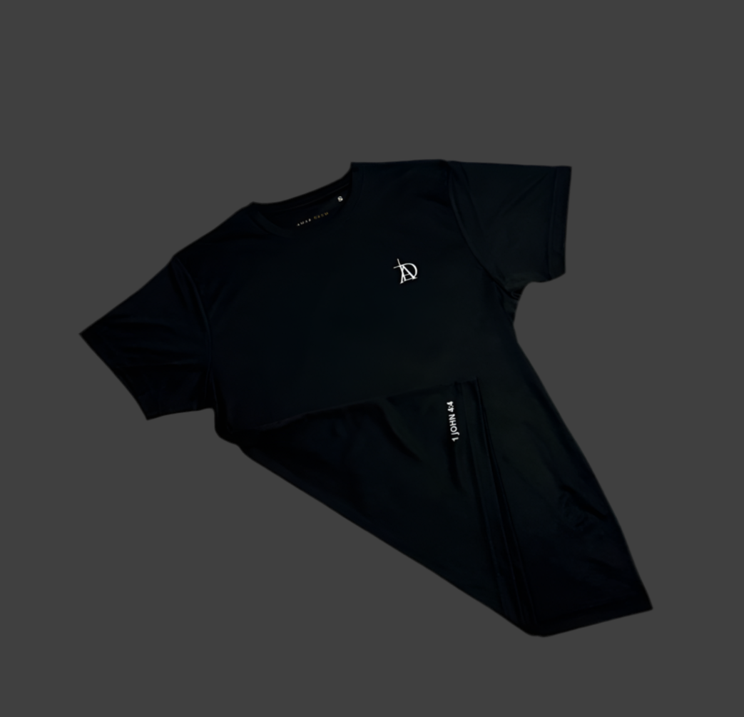 Amar Deum - Performance T-Shirt