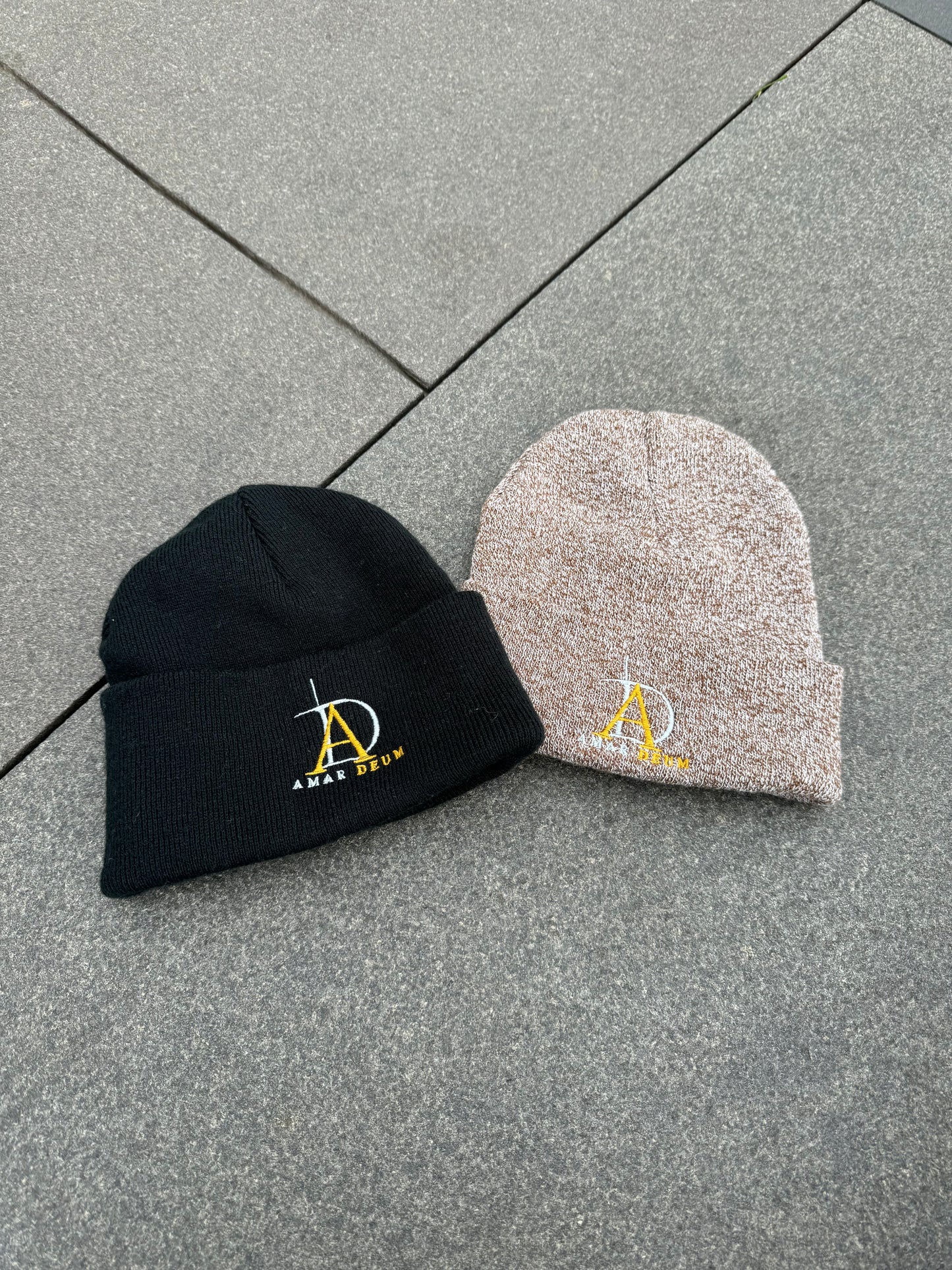 Amar Deum - Original beanies